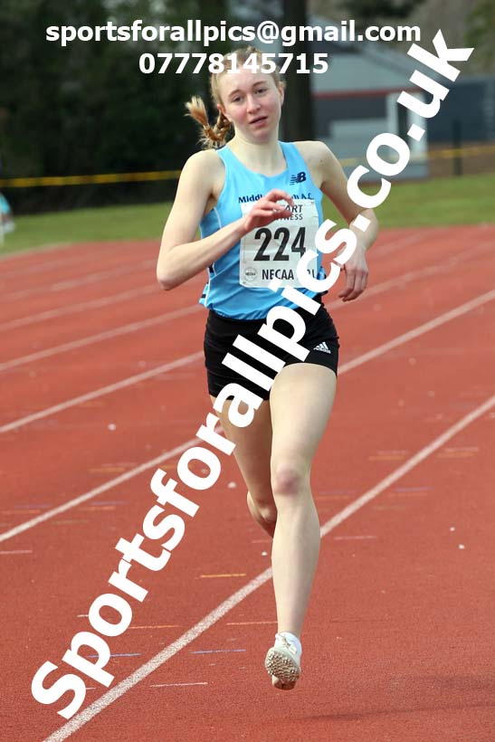 800 metres, 2021 NECAA Open Graded Meeting, Morpeth. Photo: David T. Hewitson/Sports for All Pics